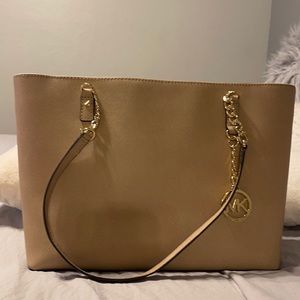 Michael kors bag (USED)
